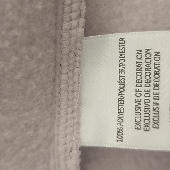 Calvin Klein Women's Soft Pink Hooded Ski Jacket. - Picture 11 of 12